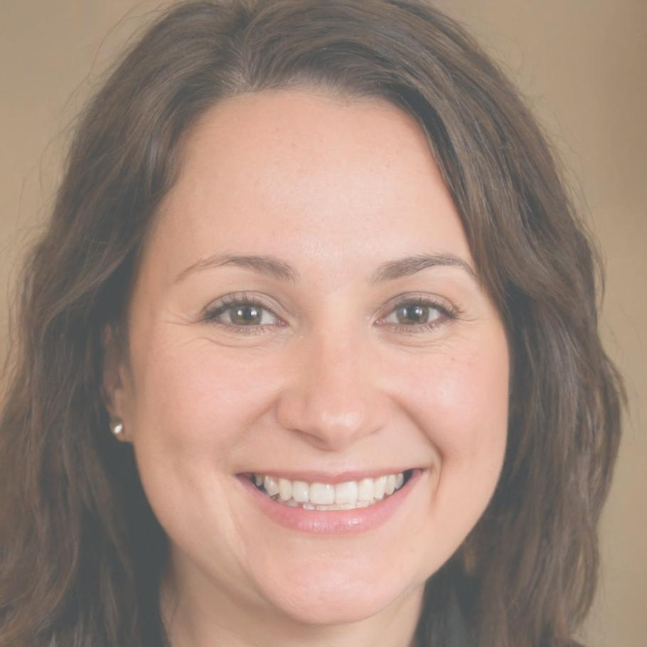 Portrait de Léonie Marchand, conseillère en stratégie financière